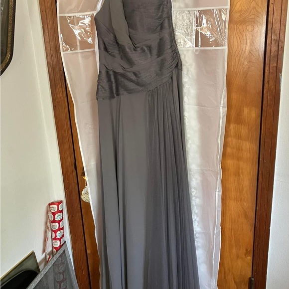 Vera Wang Dress - Picture 2 of 3